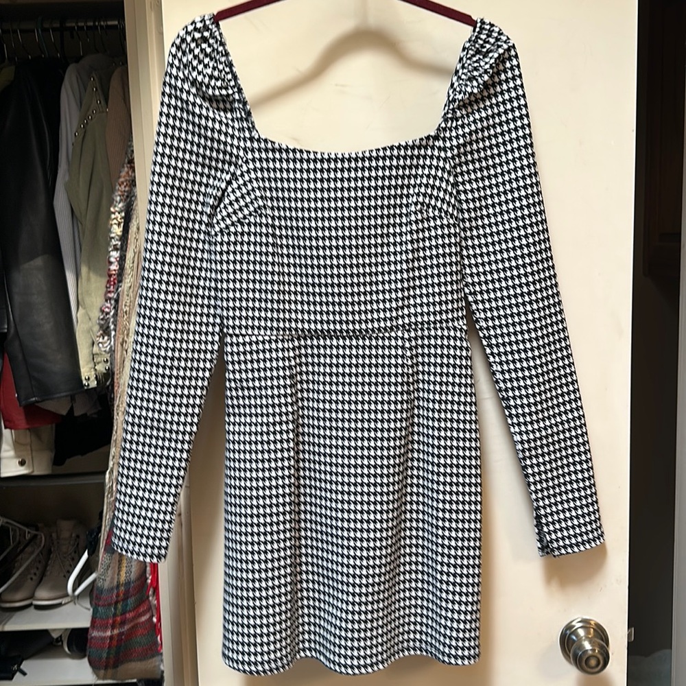 Francesca’s houndstooth black and white dress, never worn